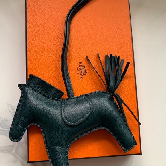 Hermes Rodeo Charm MM - Vert Cypress - Picture 2 of 4